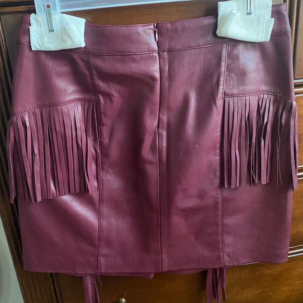 Romeo & Juliet Couture leather mini skirt - Picture 2 of 2